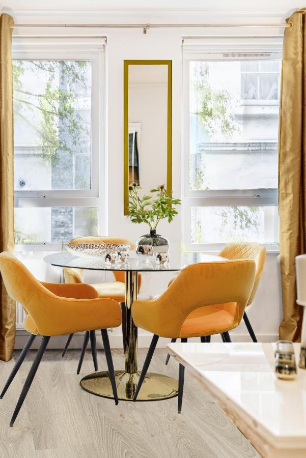 Explore The Most Exquisite West-End From A Harrods Family And Couple Home London Bagian luar foto