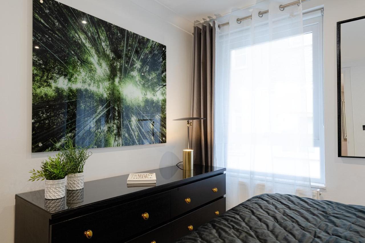 Explore The Most Exquisite West-End From A Harrods Family And Couple Home London Bagian luar foto