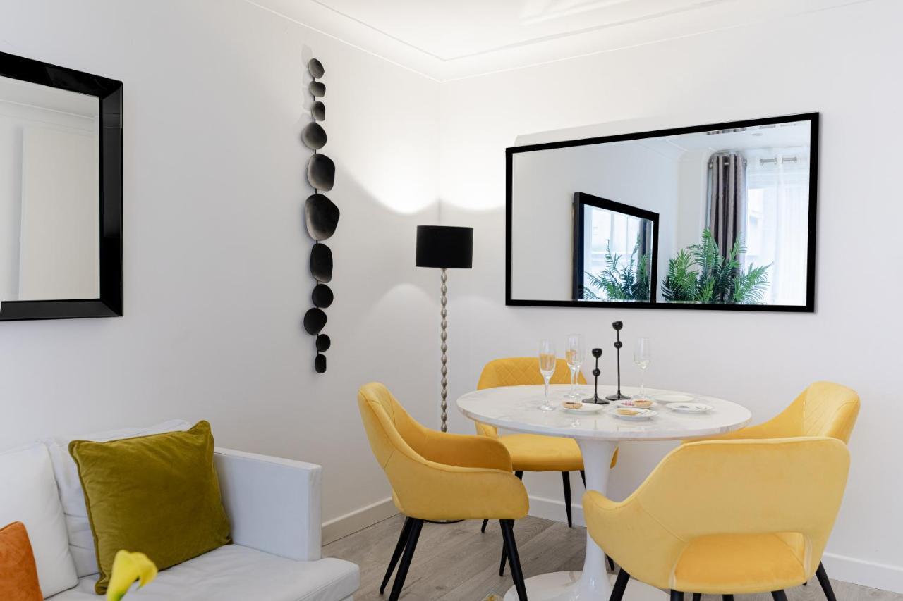 Explore The Most Exquisite West-End From A Harrods Family And Couple Home London Bagian luar foto
